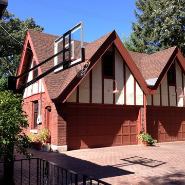Mark L's Pro Dunk Gold Basketball System on a 30x45 in Minneapolis, MN