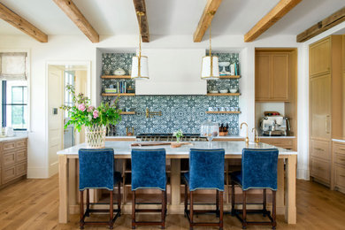 Inspiration for a timeless kitchen remodel in Miami