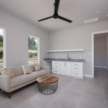 Modern: 4,950 ft², 4 BR/4 BA/2 ST home
