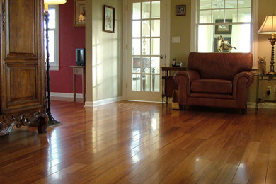 Inspiration for a timeless living room remodel in Grand Rapids