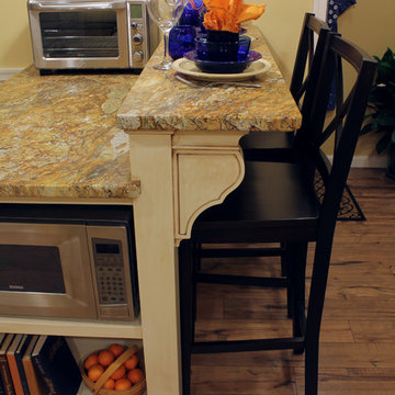 Chesley Knoll - Apartment Kitchen