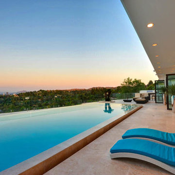 Hillside Contemporary Home in Los Angeles