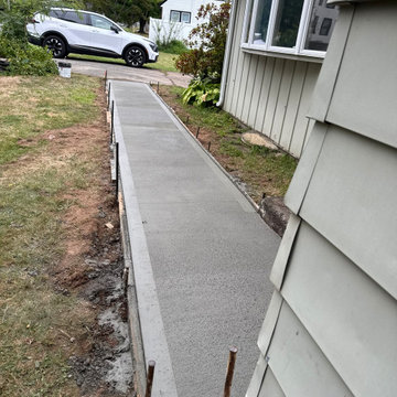 Concrete side walk