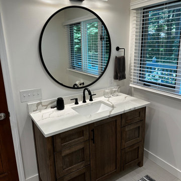 Current Commerce Master Bathroom