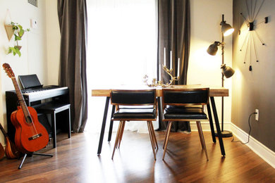 Living room - living room idea in Toronto