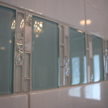 Bathroom - Old Fashioned White w/ Touch of Modern