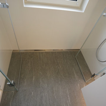Aus einem Badezimmer wird ein Duschbad der extra Klasse