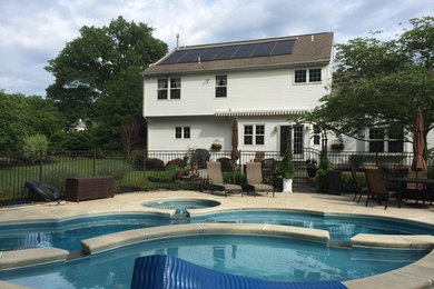 Elegant pool photo in Philadelphia