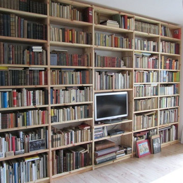 Bücherregal