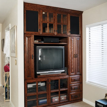 Entertainment Centers & Built-in Niches