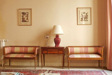 Home office - traditional home office idea in Madrid