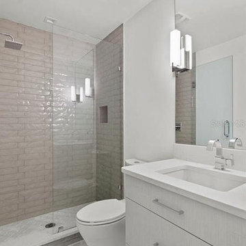 2000’s Modernized Ranch Style Bathroom Remodel in Los Angeles, CA