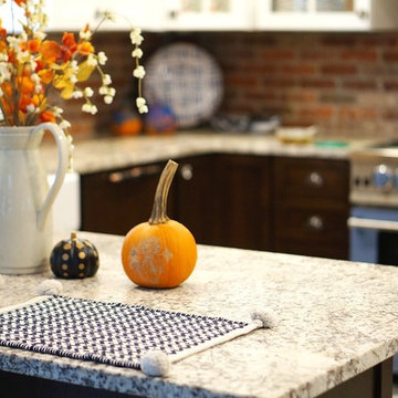 Antique White - leathered finish