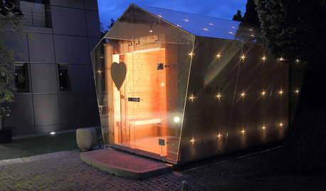 Spionspiegelglas und LED: Ein Saunahäuschen in Nürnberg rüstet auf