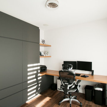 Bureau a domicile. Home office.