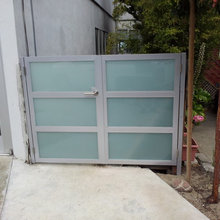 Gate