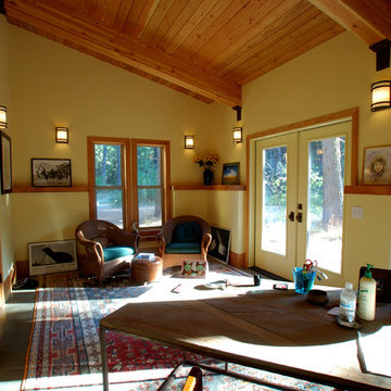 Rustic Barn - Plain, WA