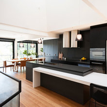 Houzz Tour: House on a Slope Turned Upside Down to Let Light In