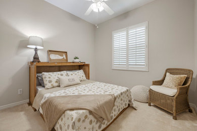 Bedroom photo in Miami