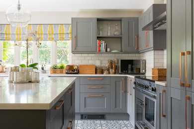 Inspiration for a classic kitchen in Berkshire.