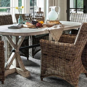 Casual Dining – Coastal Farmhouse Style