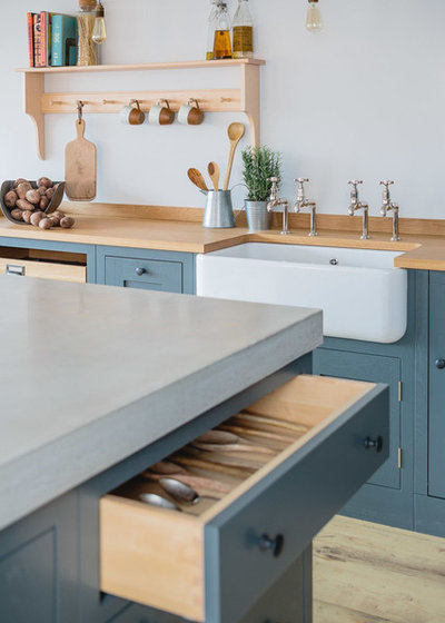 Industrial Kitchen by Sustainable Kitchens