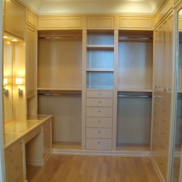 Custom Walk-In Closet