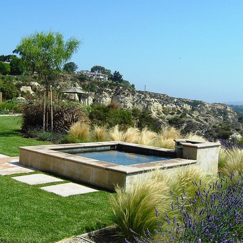 Simple Backyard Landscape | Houzz