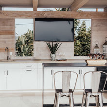 outdoor kitchen