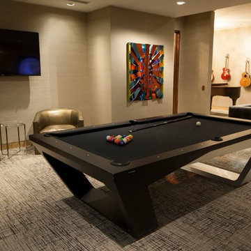 Avettore Luxury Custom Pool Table