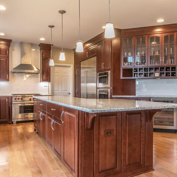 Traditional Warm Tone Kitchen Remodel