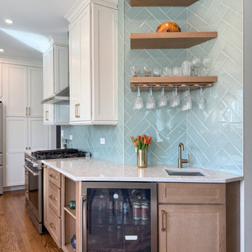 Inviting & Airy Algonquin Kitchen