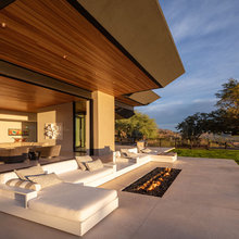 Fireplace & fire pit