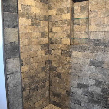 San Francisco Lombard Tile W/ Merit Light Gray Mosaic Floor