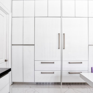 Expansive Sleek Modern Kitchen