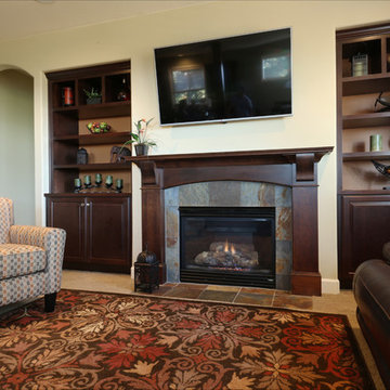 Mantle and Built ins Happy Valley, OR