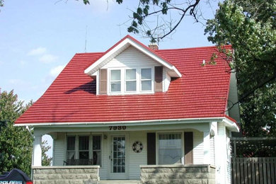 Example of an exterior home design in Raleigh