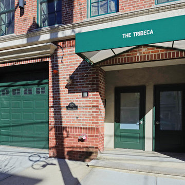 Picture perfect 2 bedroom, 2 bath penthouse on Willow