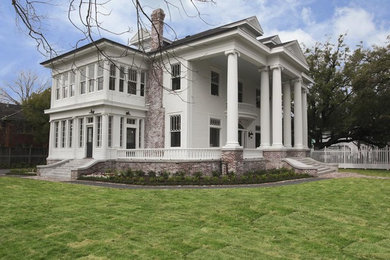 Inspiration for a timeless exterior home remodel in Houston