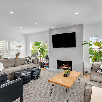 Queen Ann Kitchen/ Living room and Small 3/4 basement bath