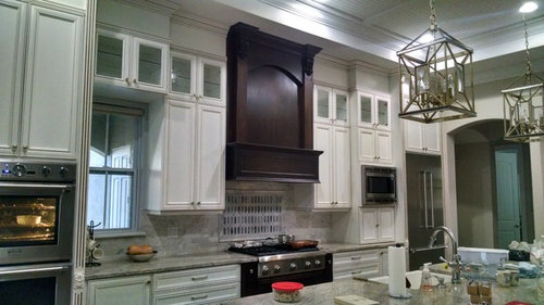 What Do You Put In Your Gl Top Kitchen Cabinets There Are Plenty Of Cabinets So My Mom Doesn T Need To Put Anything In Them But Wants Look Nice Sorry For The Mess