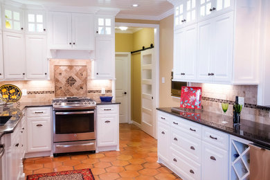 Inspiration for a transitional kitchen remodel in Austin