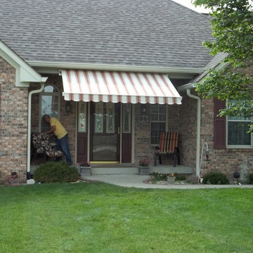 PATIO RETRACTABLE AWNINGS