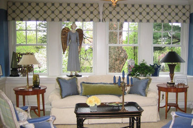 Inspiration for a timeless living room remodel in Kansas City