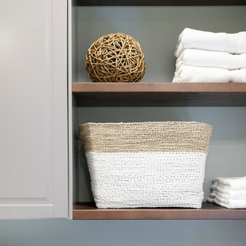 A Stylish and Functional Laundry Room