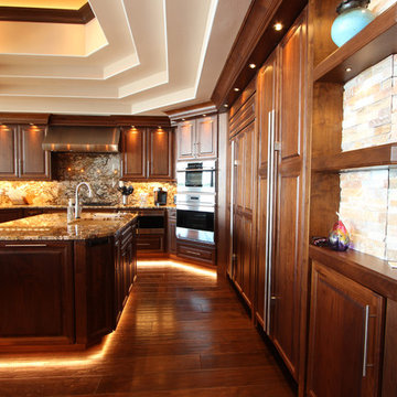 Full Height Splash Behind Cooktop in Walnut Kitchen