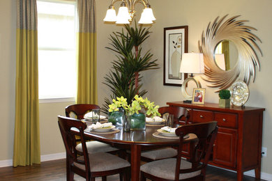 Example of a dining room design in Tampa