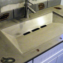 Canoe Aux Bathrooms