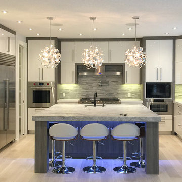 white Kitchen Cabinets