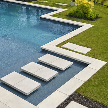 Poolside Paradise in St-Jean-sur-Richelieu, QC